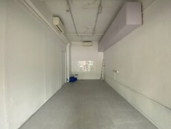 Cheap HDB half shop, avail soon, suit service trades (D20), Shop House #519136341